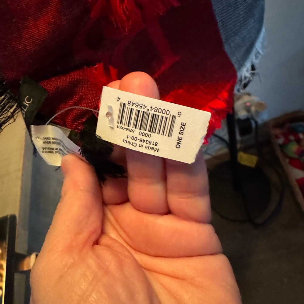 Banana Republic Red and White Scarf - Picture 3 of 8
